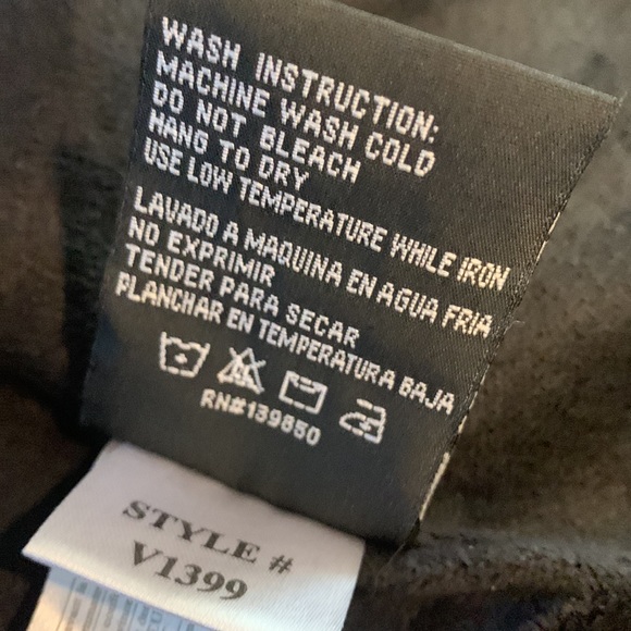 Women’s YMI Black Puffer Vest with Fleece Lining Size L - Picture 8 of 13